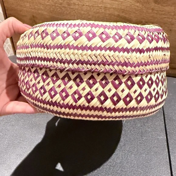 Mexican Handwoven Basket purple tortilla warmer storage bin decor - Picture 4 of 6